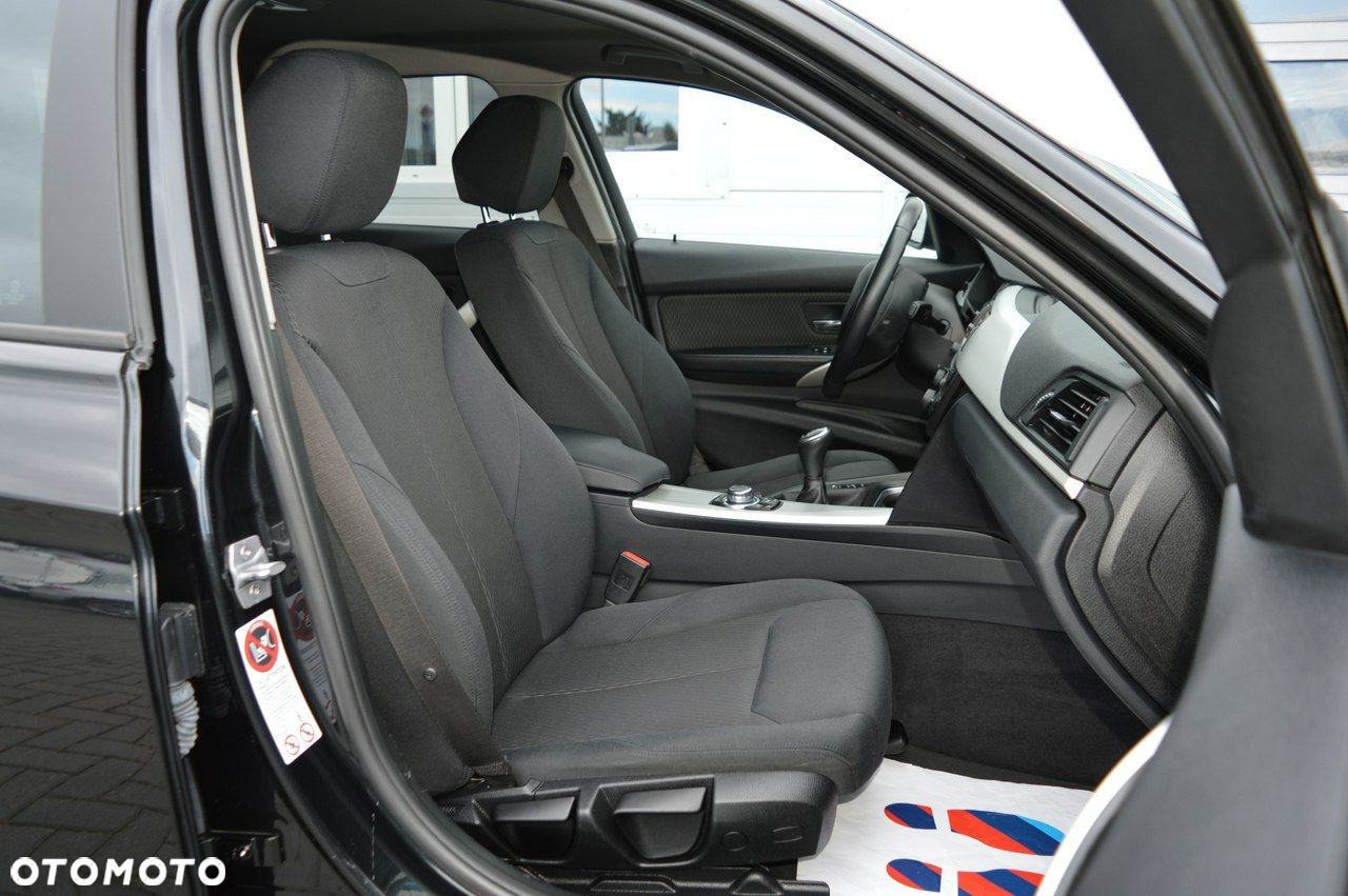 BMW Seria 3 316d EU6 - 26