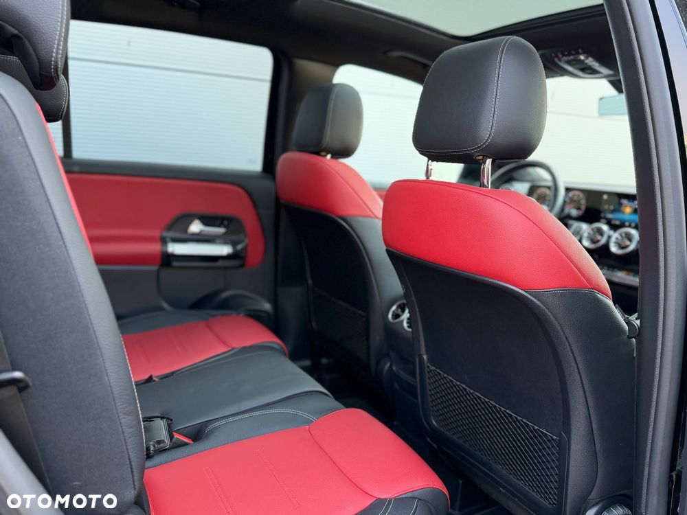 Mercedes-Benz GLB - 15