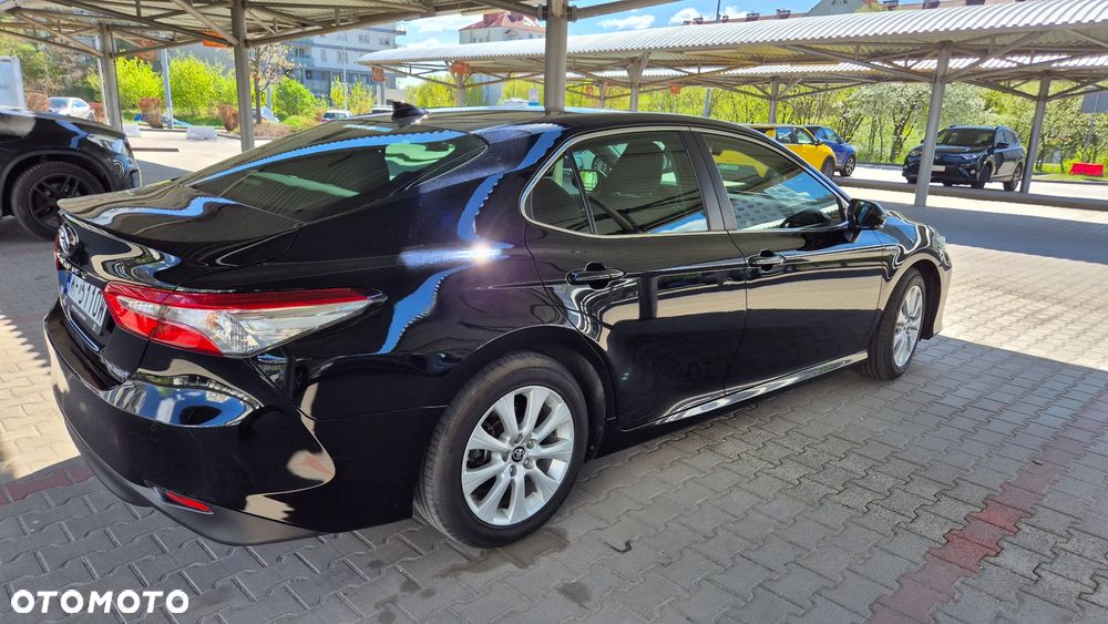 Toyota Camry 2.5 Hybrid Comfort CVT - 6