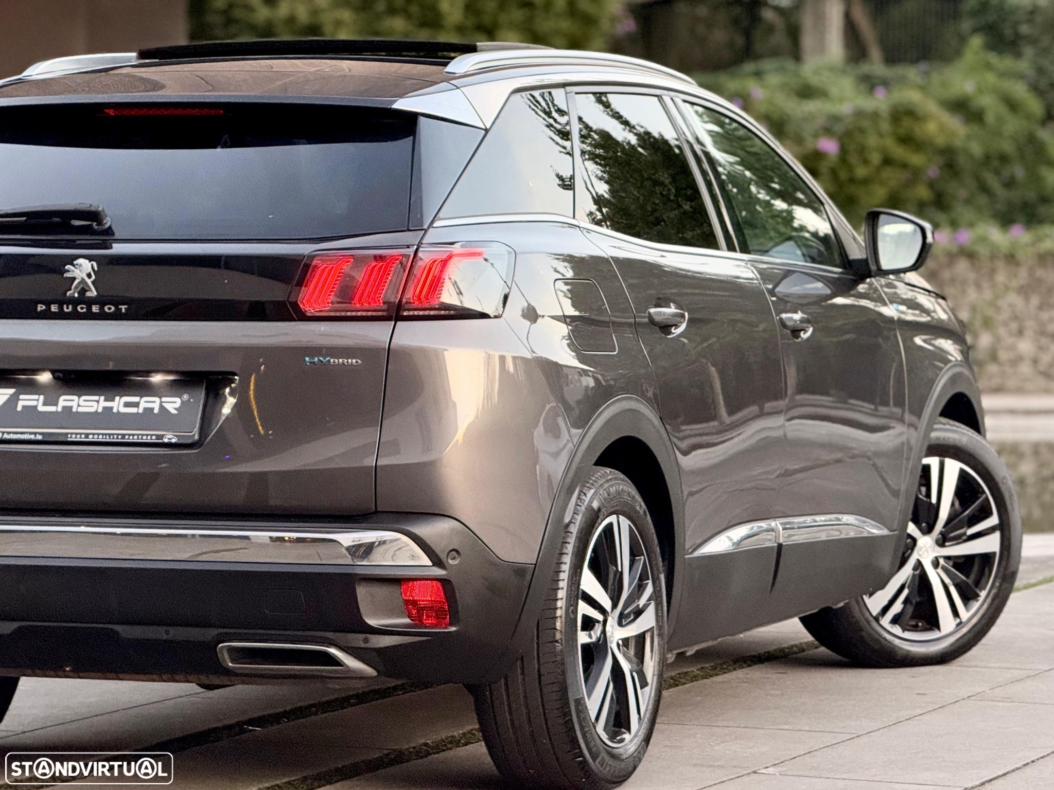 Peugeot 3008 1.6 Hybrid GT Pack e-EAT8 - 31