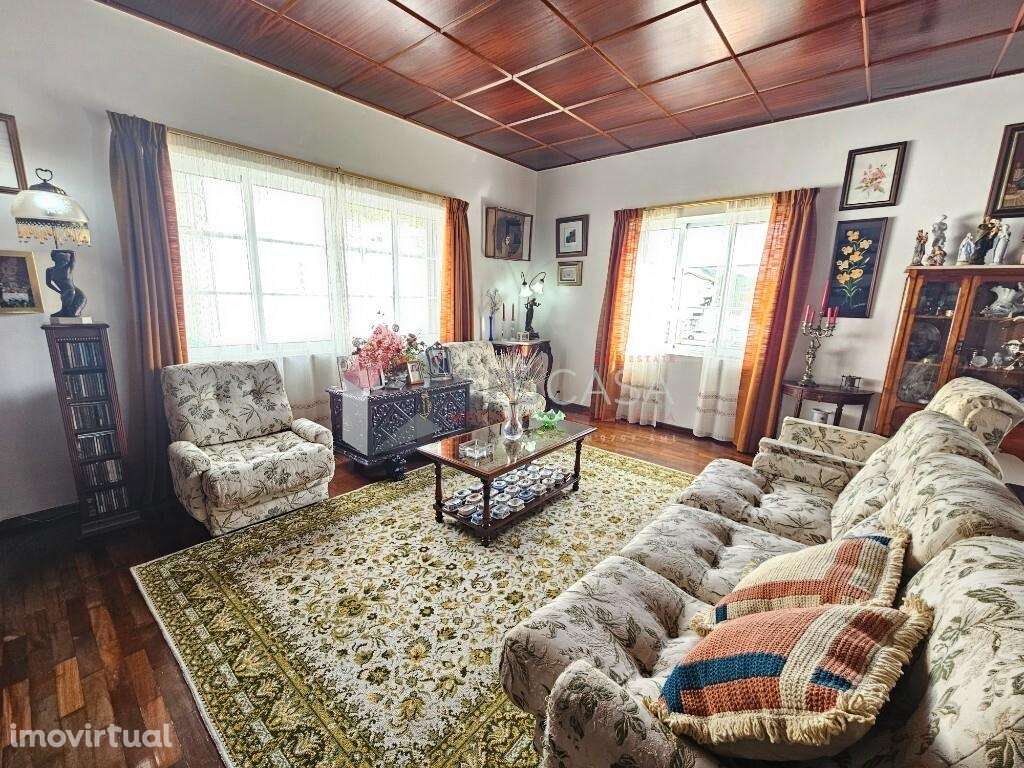 Moradia T3 com jardim e garagem, a poucos minutos do Centro da Praia d - Grande imagem: 4/34