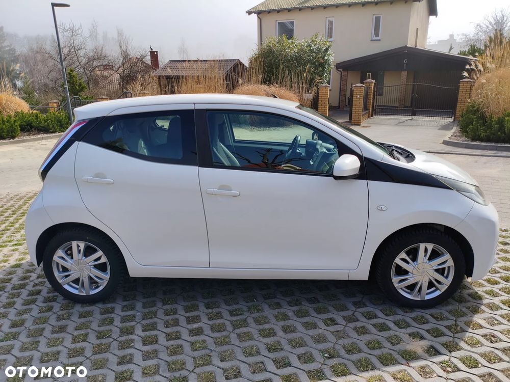 Toyota Aygo x-play - 2