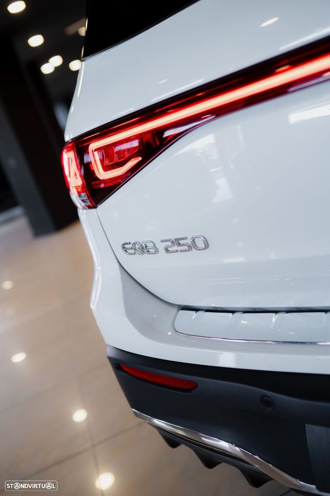 Mercedes-Benz EQB 250 AMG Line - 18