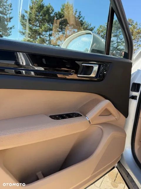 Porsche Cayenne Standard - 7