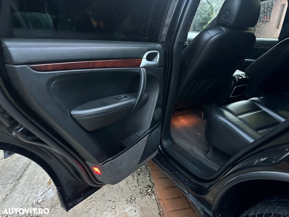 Porsche Cayenne - 10