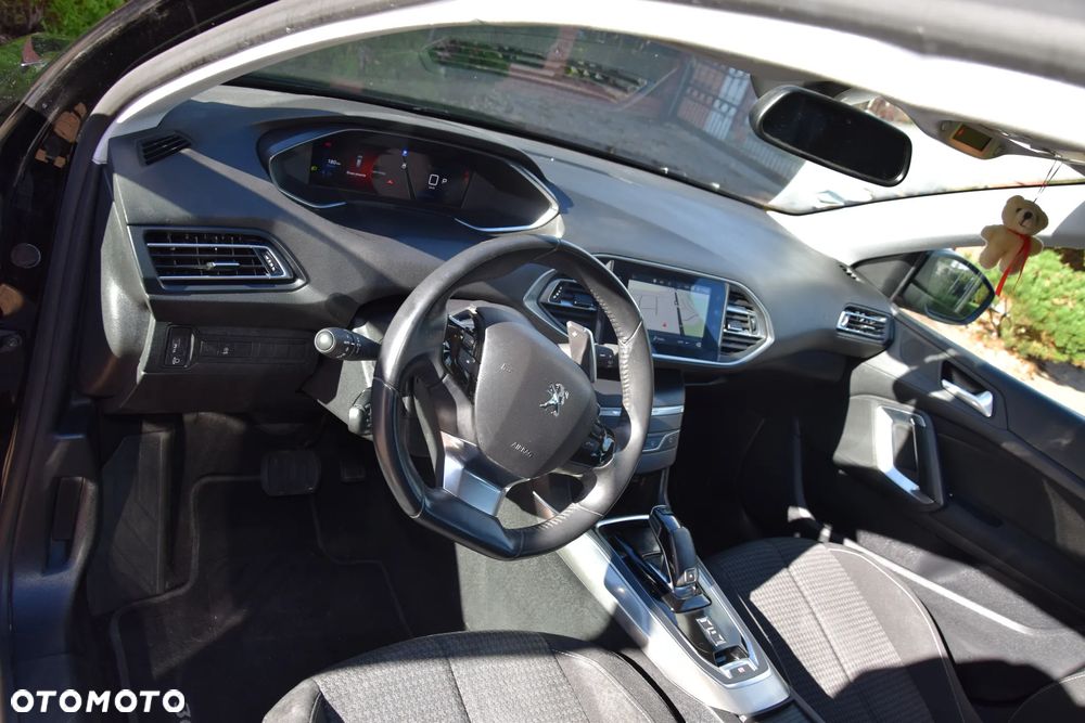 Peugeot 308 1.5 BlueHDi Allure S&S EAT8 - 9