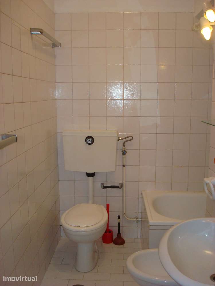 Apartamento t1, com arrumos, Vila D" este - Grande imagem: 5/11