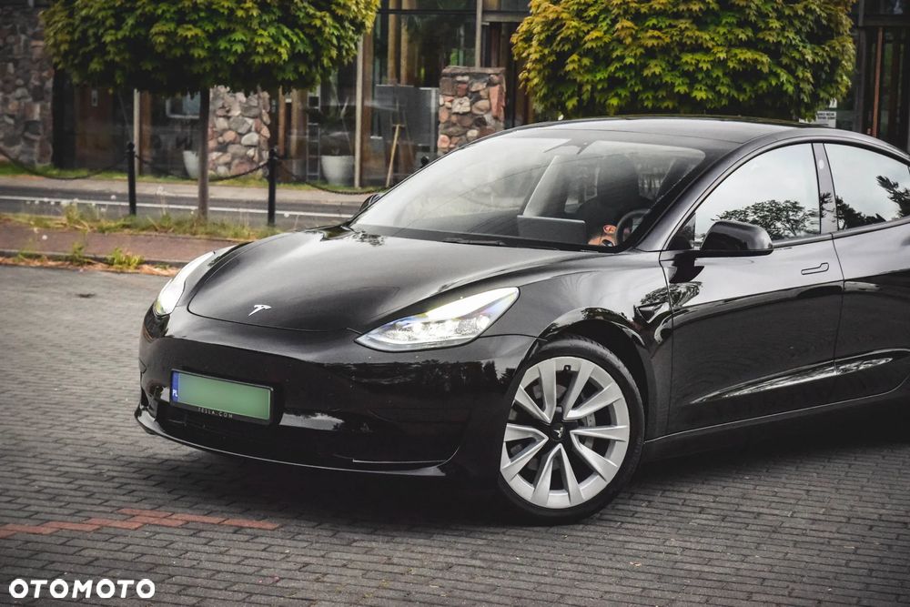 Tesla Model 3 Standard Range Plus - 9