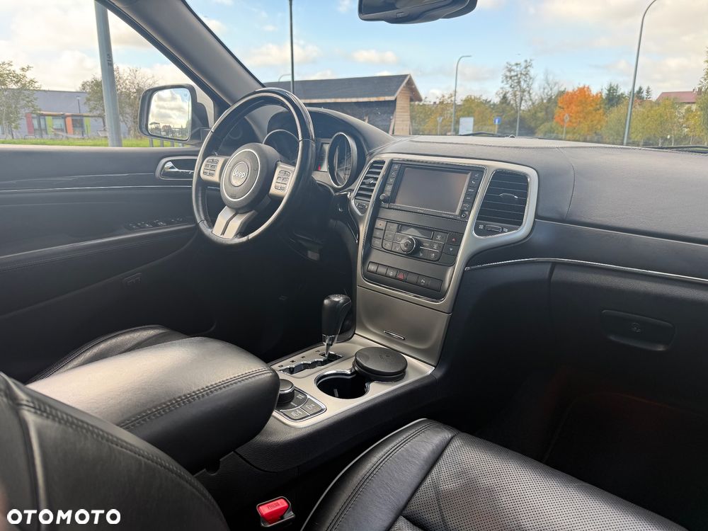 Jeep Grand Cherokee - 11