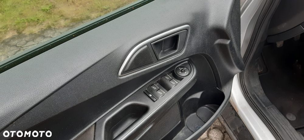 Ford B-MAX - 13