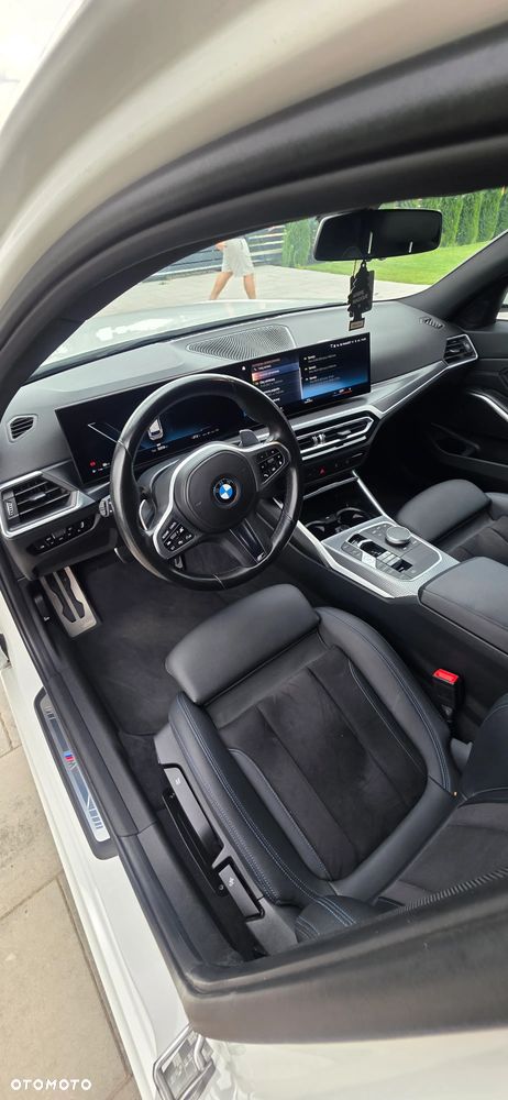 BMW Seria 3 330i M Sport - 13