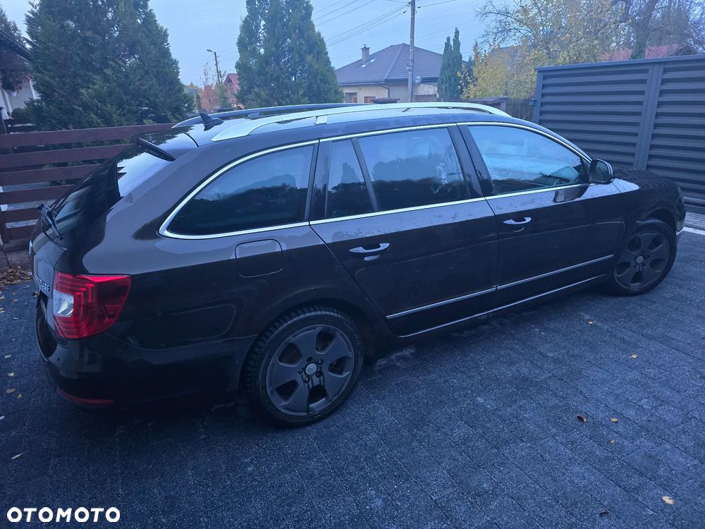Skoda Superb 2.0 TDI Elegance DSG - 4