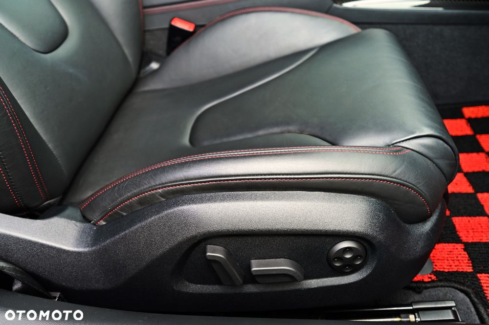 Audi R8 Coupé - 26