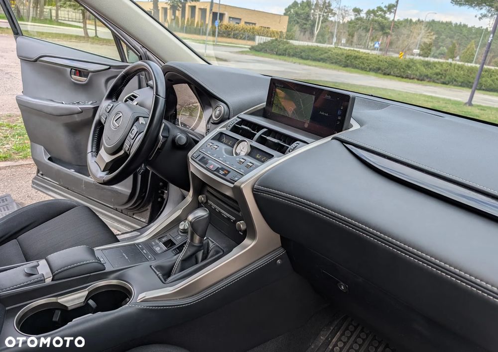 Lexus NX 300 Business Edition AWD - 8