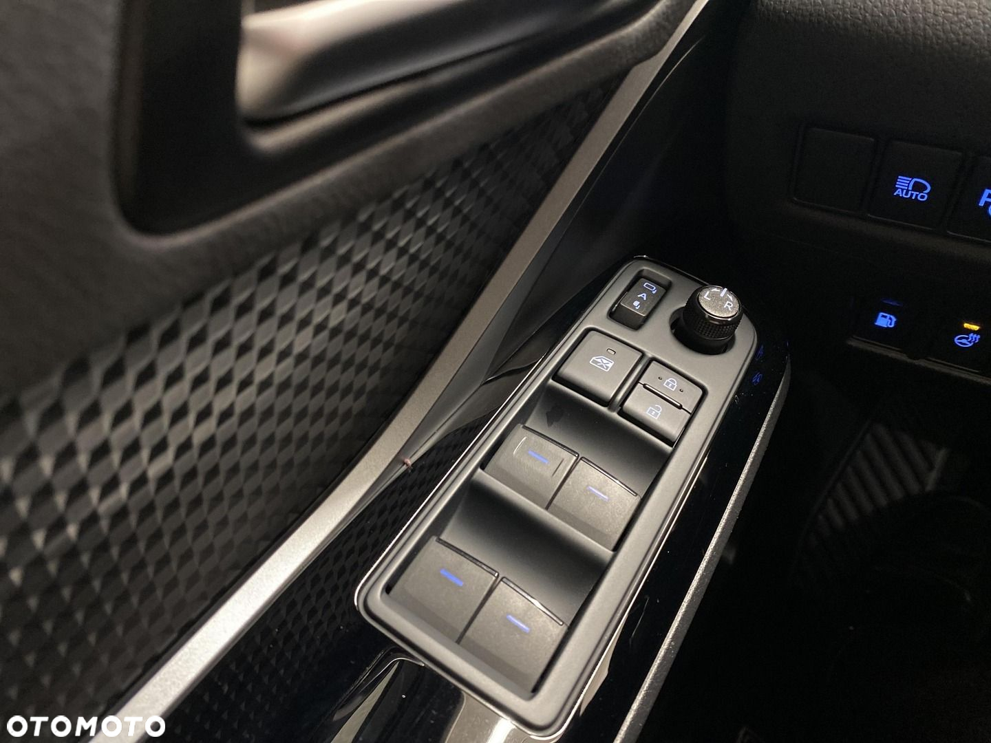Toyota C-HR 1.8 Hybrid GPF GR Sport - 21
