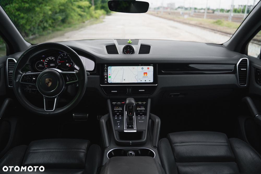 Porsche Cayenne S - 11