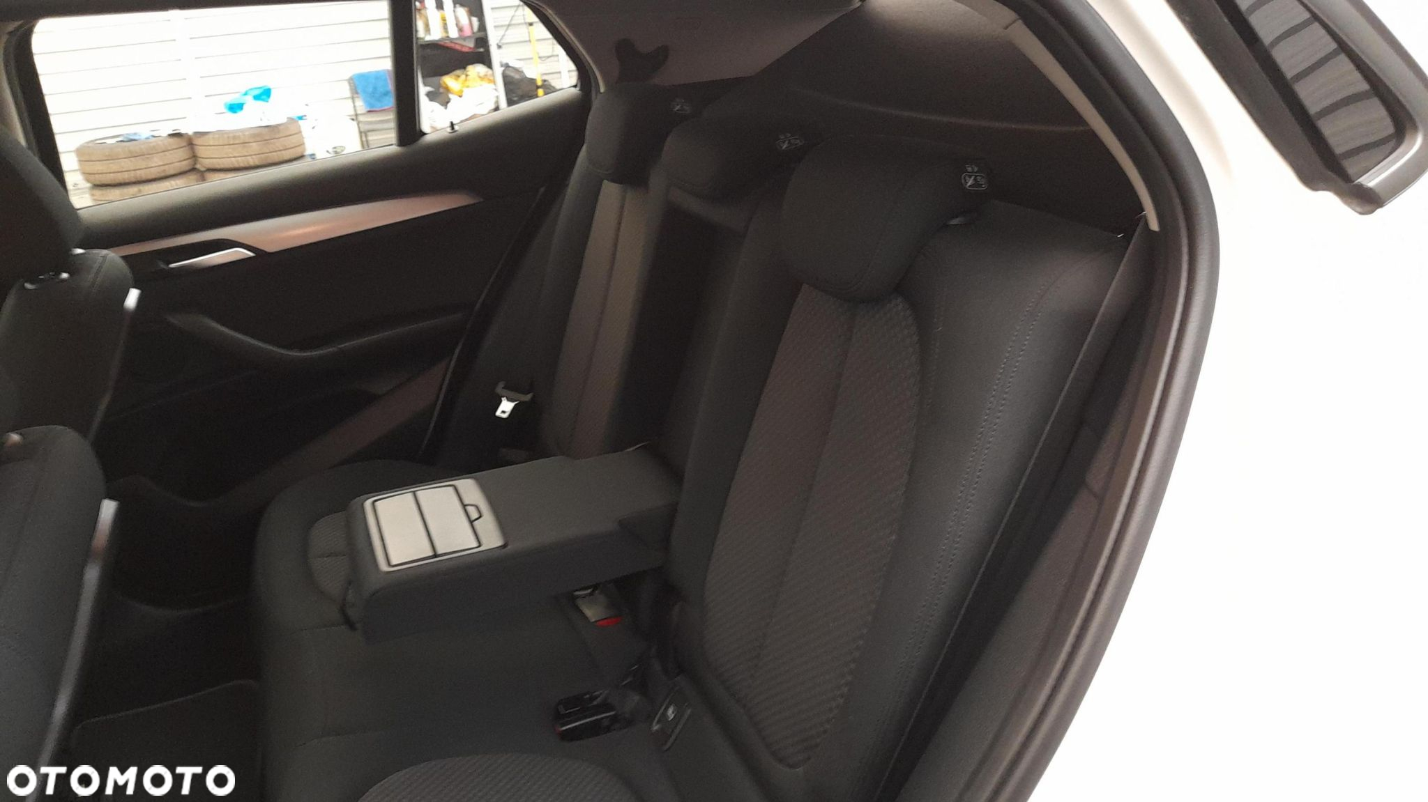 BMW X2 sDrive18i - 13