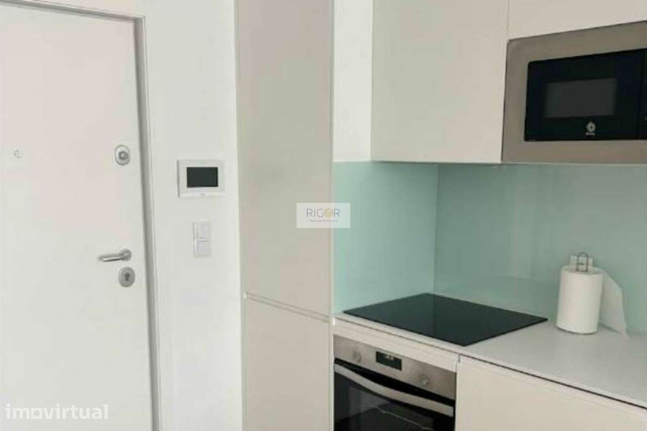 Apartamento T1 com varanda às faculdades e Hospital de São João - Grande imagem: 2/8
