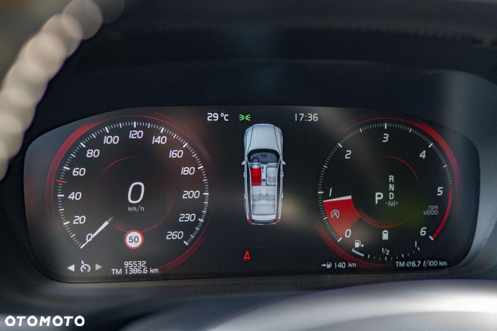 Volvo V60 B4 D Momentum Pro - 34