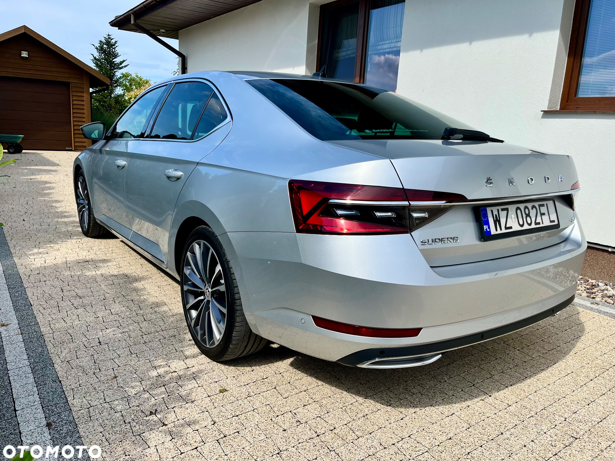 Skoda Superb 2.0 TDI SCR 4x4 L&K DSG - 3