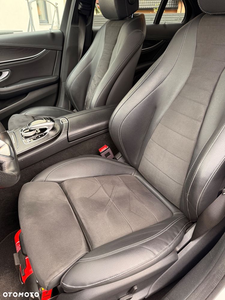 Mercedes-Benz Klasa E 220 d 4-Matic 9G-TRONIC - 10