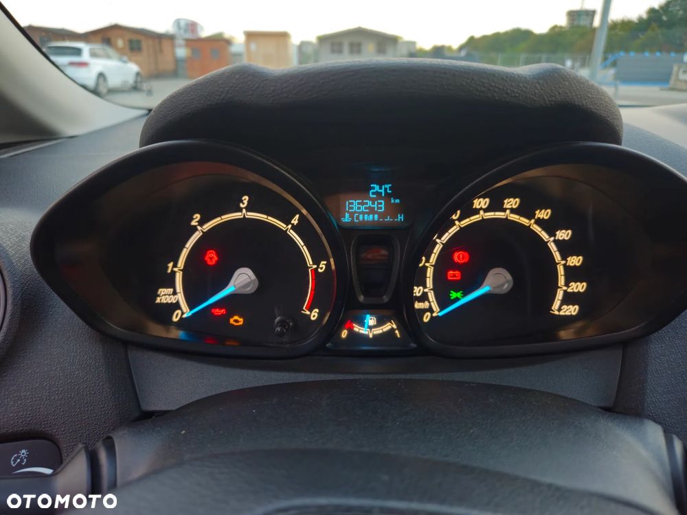 Ford Fiesta 1.5 TDCi SYNC Edition - 9