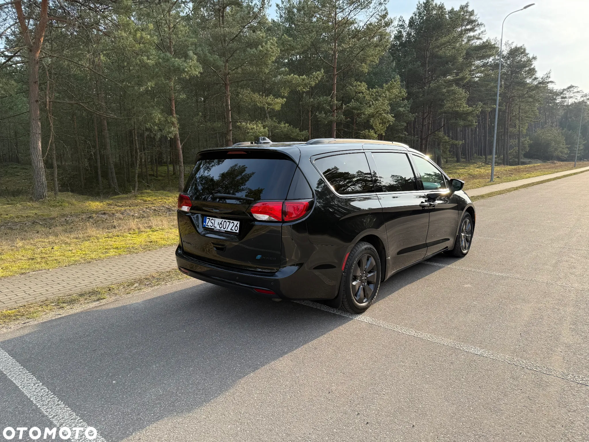 Chrysler Pacifica - 26
