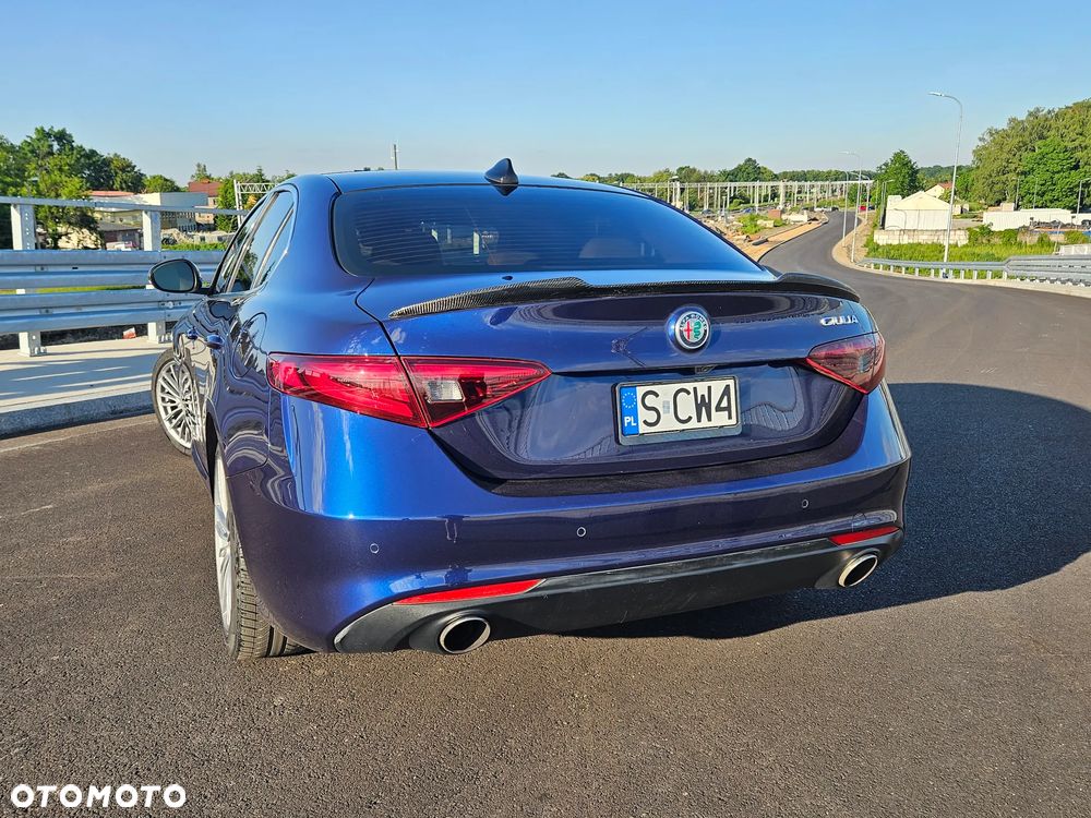 Alfa Romeo Giulia 2.0 Turbo 16V AT8 Veloce Ti - 10