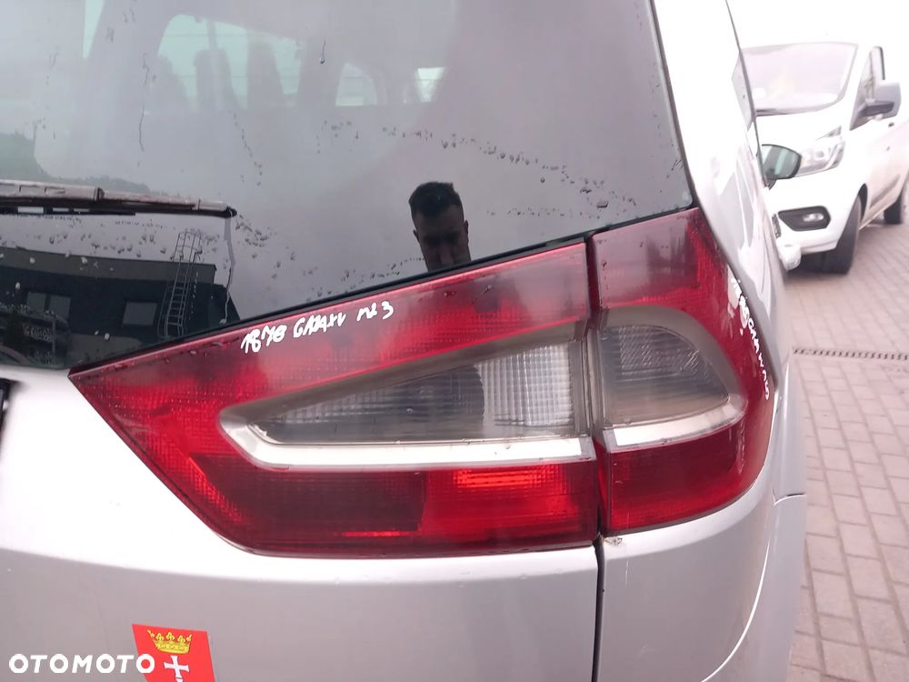 FORD GALAXY MK3 LAMPA PRAWA TYLNA PRAWY TYŁ W BŁOTNIK - 1