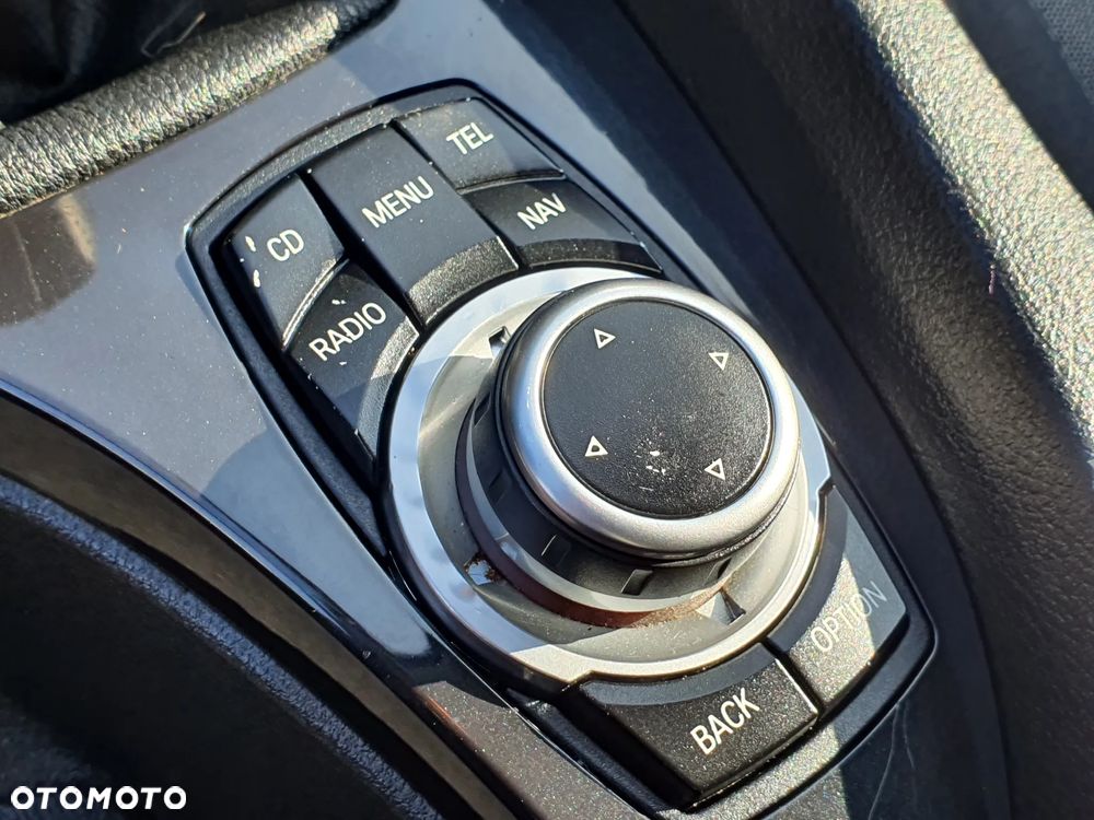 BMW X1 sDrive18d xLine - 31