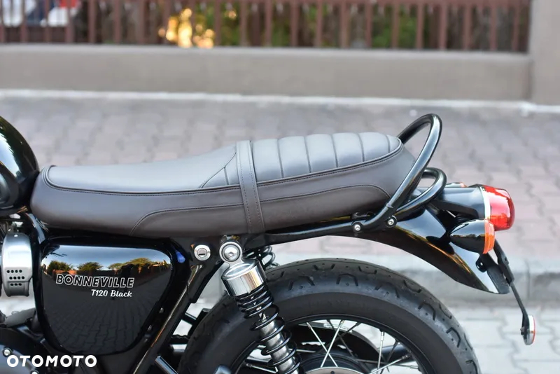 Triumph Bonneville - 31