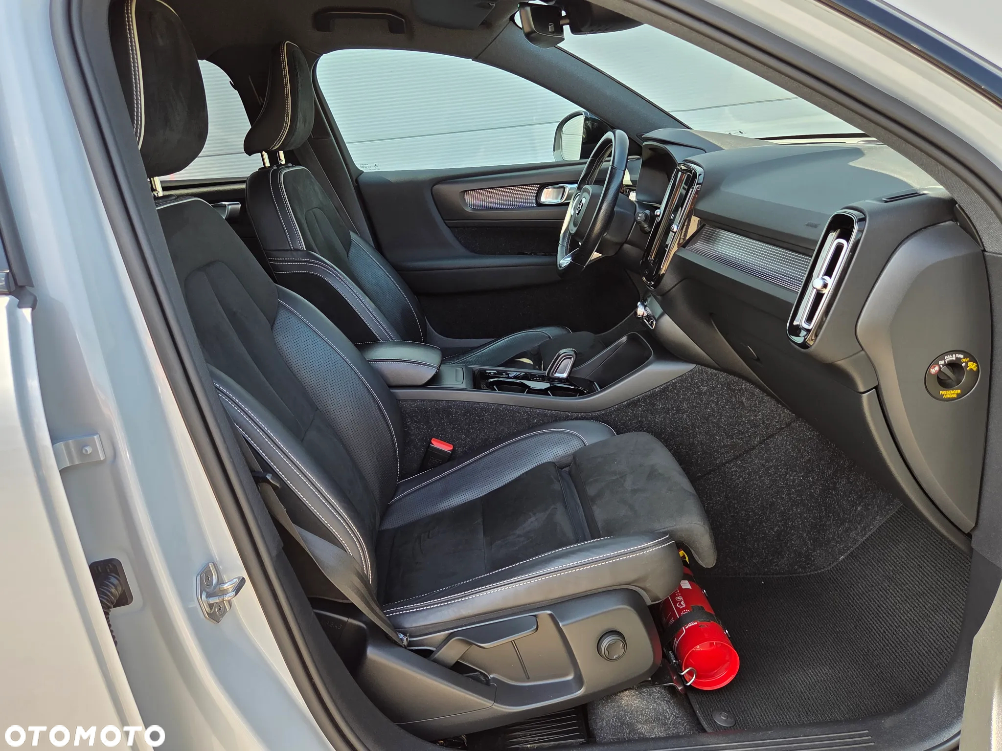 Volvo XC 40 D3 AWD R-Design - 32