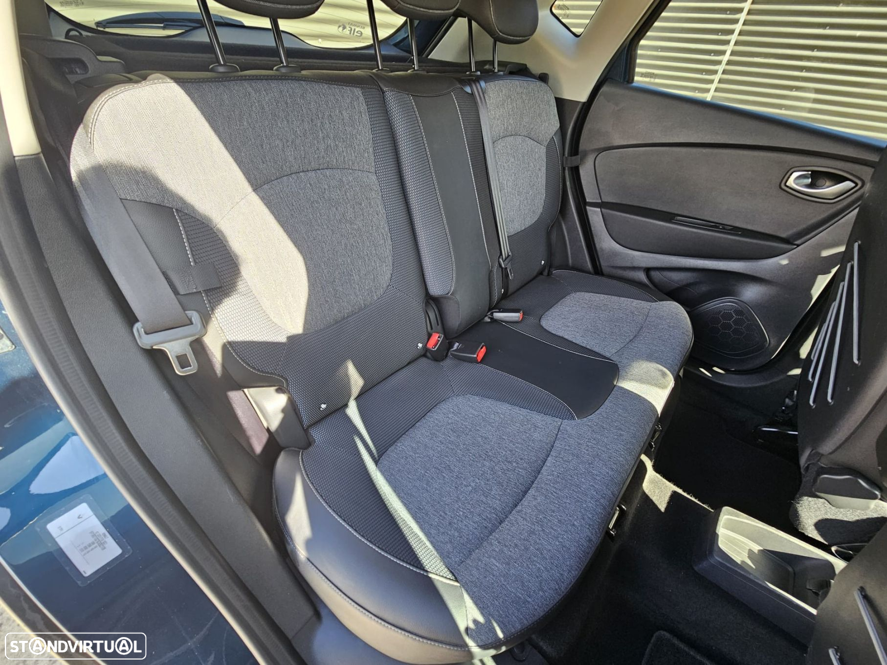Renault Captur 0.9 TCE Exclusive - 21