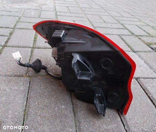 HYUNDAI I30 III HB 17+ PRAWA TYLNA LAMPA - 3