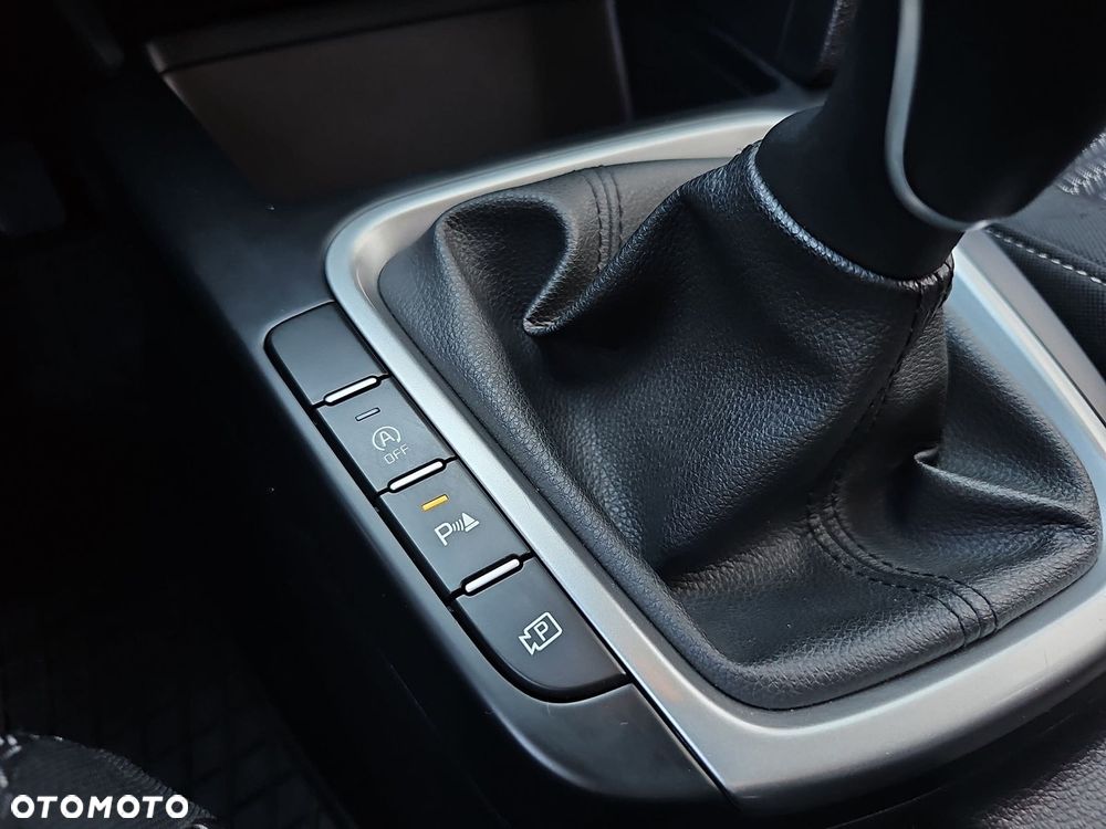 Kia Ceed 1.5 T-GDI M - 19