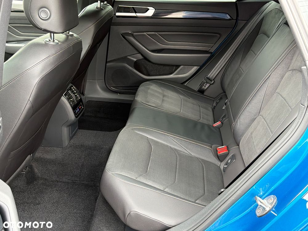 Volkswagen Arteon 2.0 TDI SCR 4Motion DSG R-Line - 39