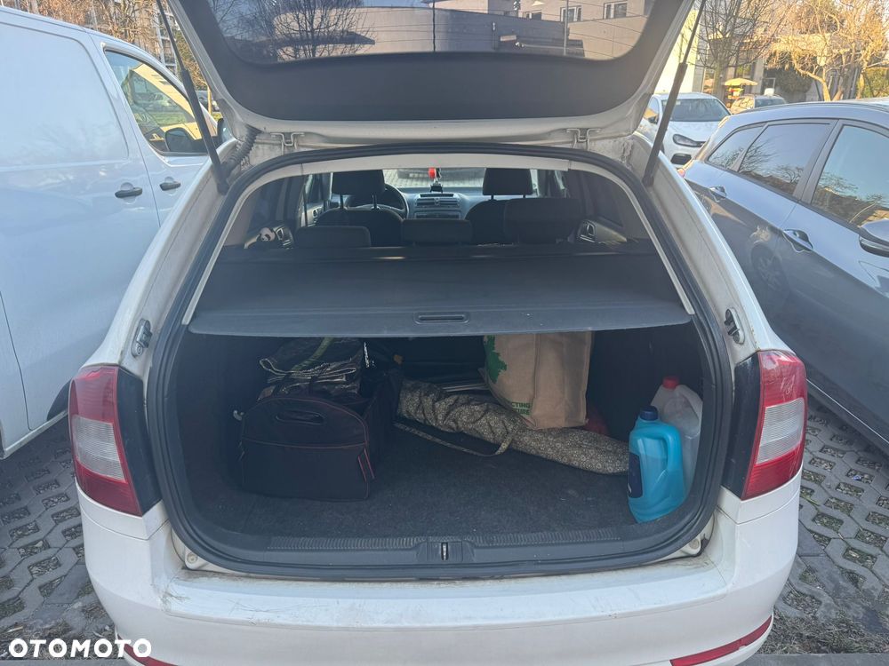 Skoda Octavia 1.6 TDI DPF Ambition - 5