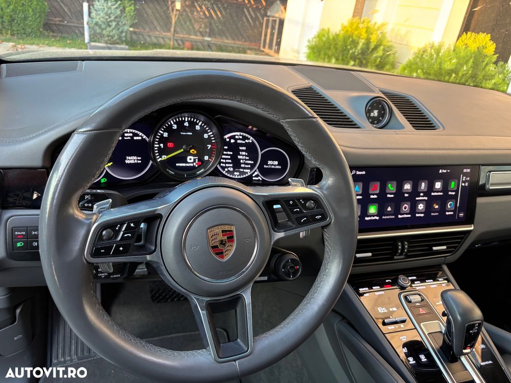 Porsche Cayenne E-Hybrid - 8