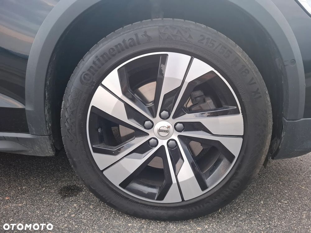 Volvo V60 Cross Country Plus B4 D AWD - 22