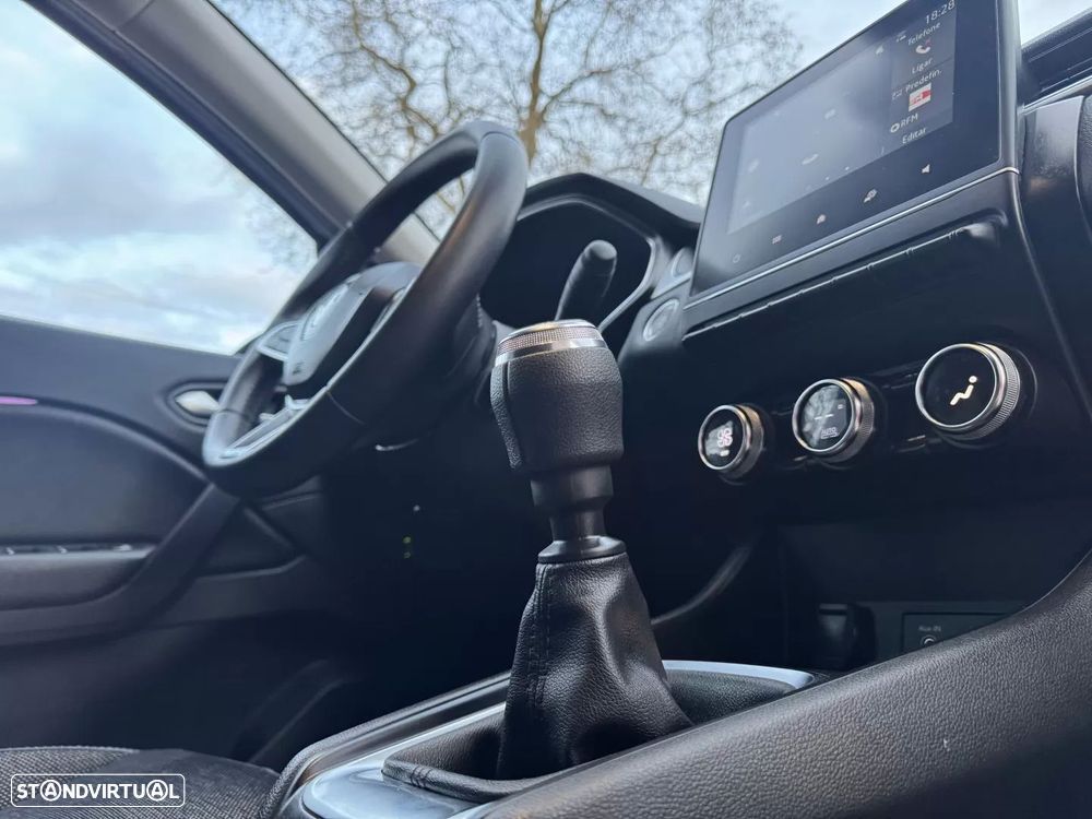 Renault Captur 1.0 TCe Techno Bi-Fuel - 39