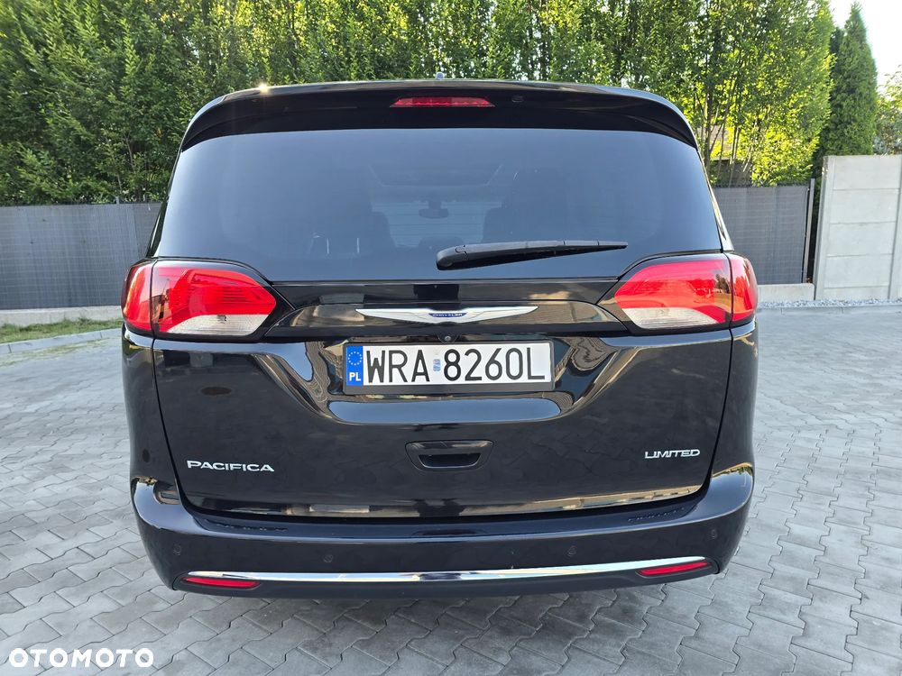Chrysler Pacifica - 8