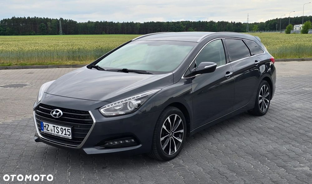 Hyundai i40 1.7 CRDi Premium DCT - 1
