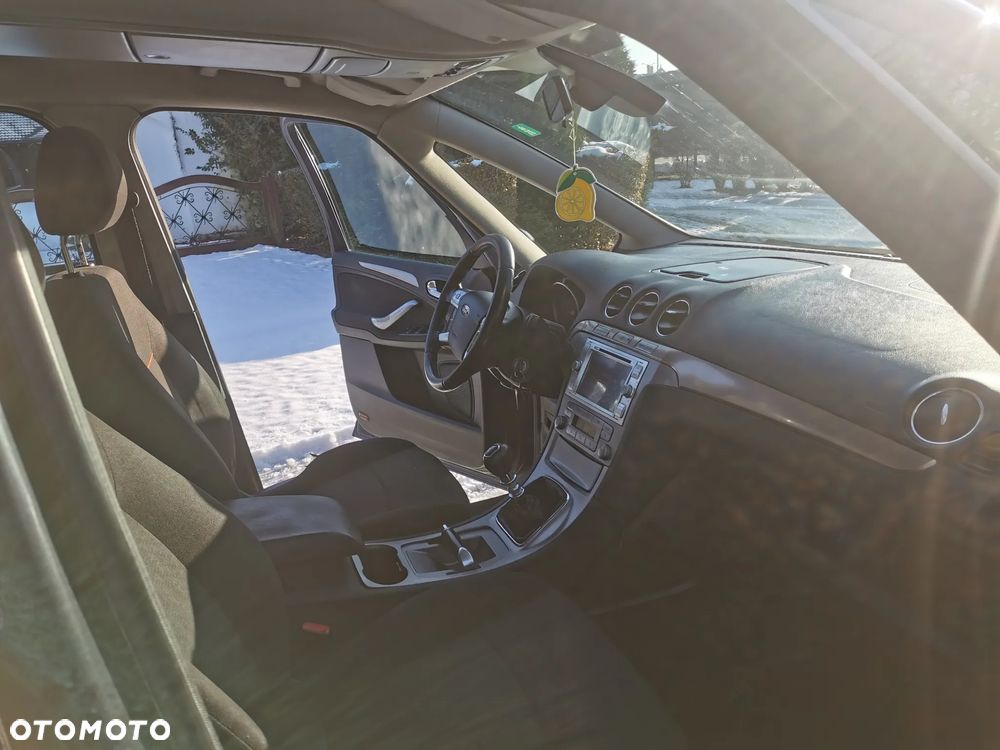 Ford Galaxy 2.0 TDCi Ghia - 9