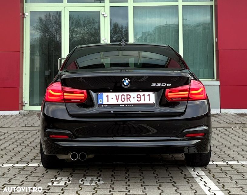 BMW Seria 3 330e iPerformance Advantage - 23