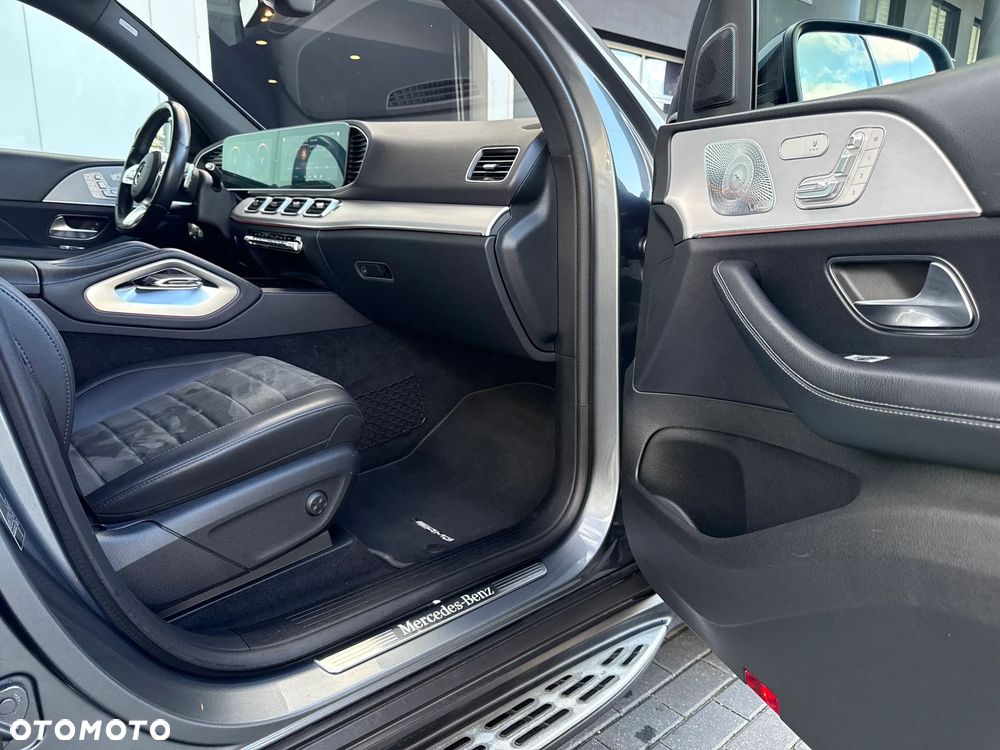 Mercedes-Benz GLE 300 d 4Matic 9G-TRONIC AMG Line - 23