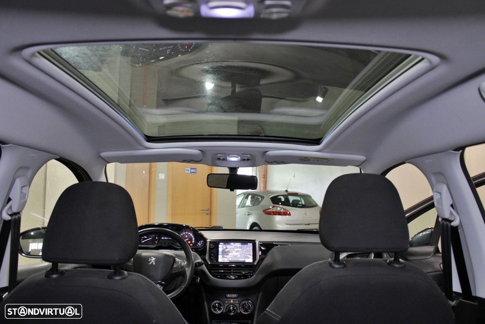 Peugeot 2008 1.2 PureTech Style EAT6 - 3