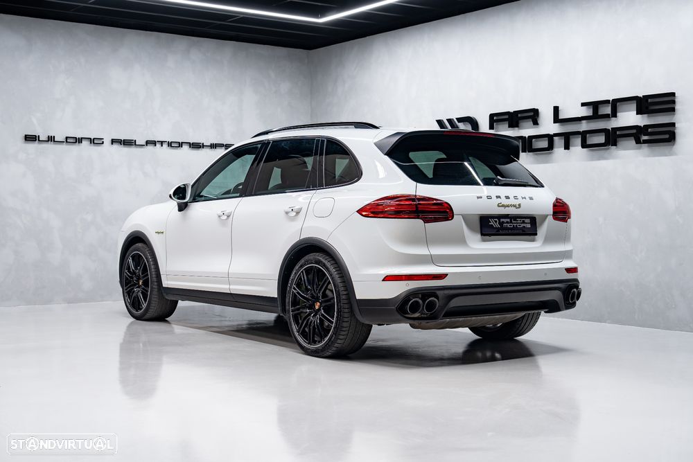 Porsche Cayenne S Hybrid - 9