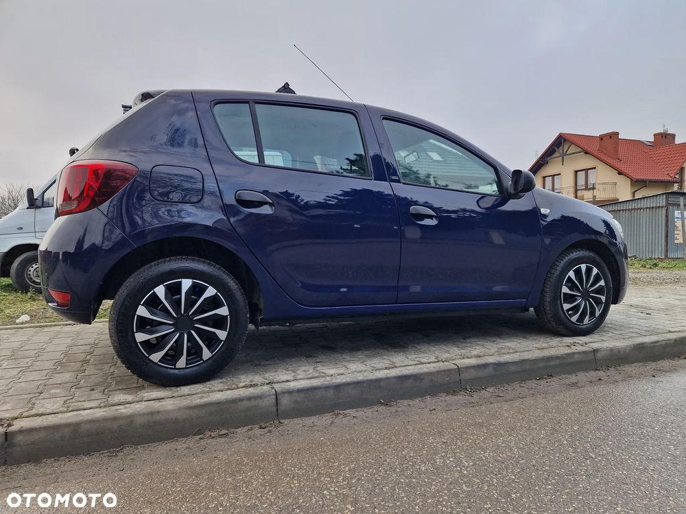 Dacia Sandero - 8