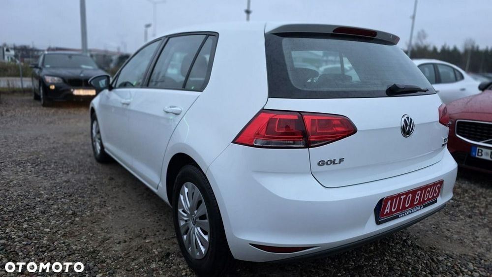 Volkswagen Golf - 8