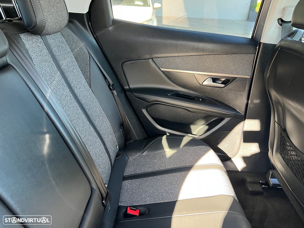 Peugeot 3008 1.5 BlueHDi Allure - 20